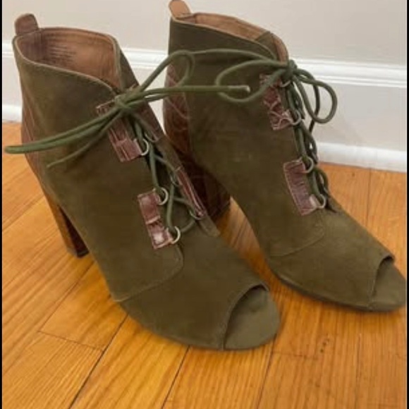 Seychelles Heels - Picture 2 of 4